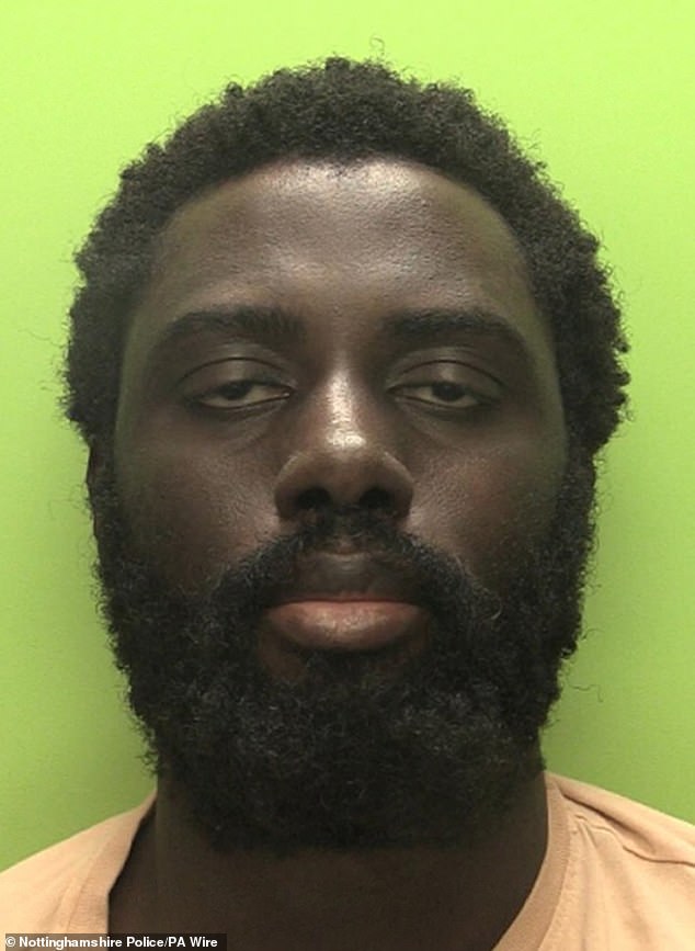 O triplo homicídio de Valdo Calocane ‘pode acontecer novamente amanhã’, Um inquérito ouviu que o esquizofrênico paranóico Valdo Calocane (foto) levou um martelo para uma enfermaria de hospital anos antes de matar três pessoas