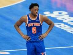 OG Anunoby do Knicks estará pronto para as finais da Conferência Leste? CHARLOTTE, NORTH CAROLINA - MARCH 26: OG Anunoby #8 of the New York Knicks plays against the Charlotte Hornets during their game at Spectrum Center on March 26, 2026 in Charlotte, North Carolina. (Photo by Jacob Kupferman/Getty Images)