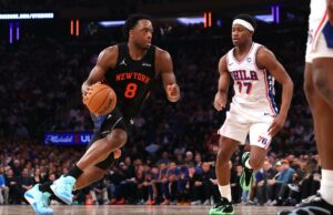 OG Anunoby listado como provável para o Jogo 1, com a longa pausa dos Knicks aparentemente valendo a pena O jogador do New York Knicks, Og Anunoby, dirige até a cesta enquanto é defendido pelo jogador do Philadelphia 76ers, Vj Edgecombe.
