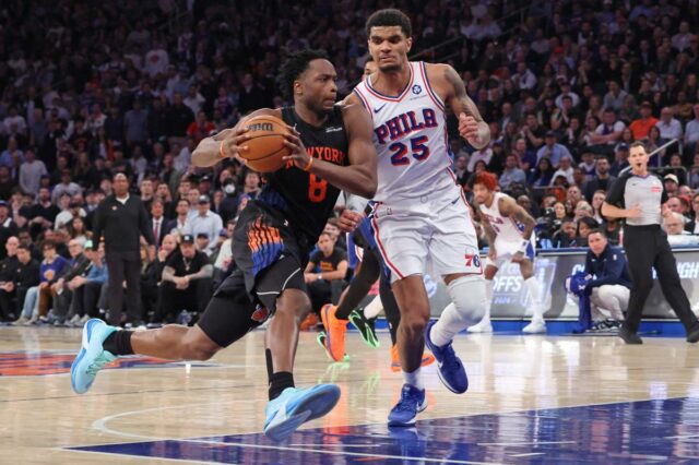 O ala dos Knicks, OG Anunoby, se machucou durante o jogo 2.