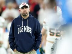 Ole Miss investigada pela NCAA após acusações de Dabo Swinney Ole Miss head coach Pete Golding