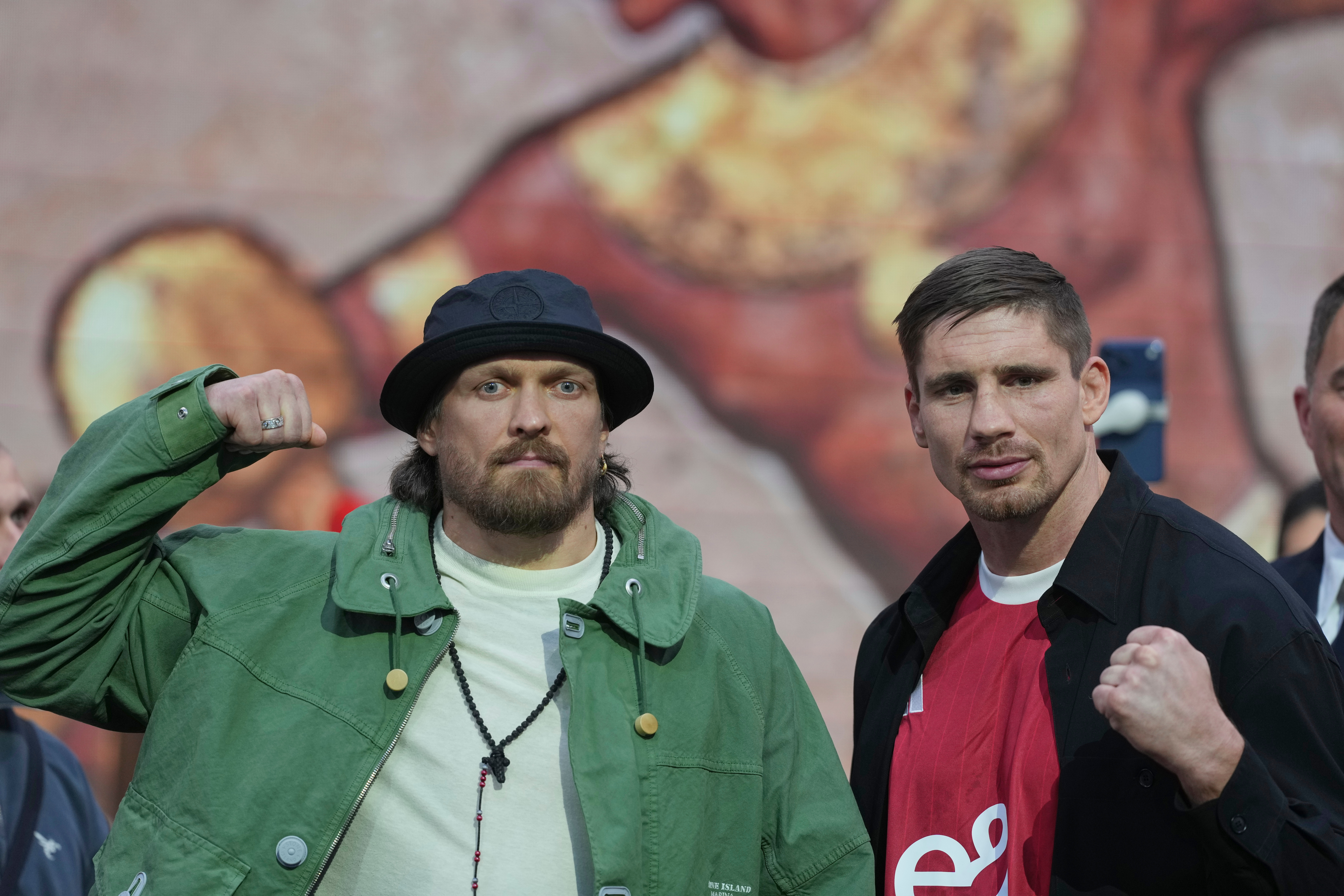 Oleksandr Usyk e Mayweather colocam kickboxers em destaque Campeão mundial peso pesado Oleksandr Usyk x kickboxer Rico Verhoeven