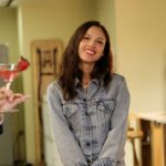 Olivia Rodrigo apresenta ‘SNL’ e estreia música inédita, enquanto Aziz Ansari enfrenta Kash Patel