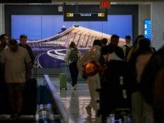 Onde os casos de Ebola permanecem como local de quarentena dos planos dos EUA, pede voluntários Washington Dulles International Airport, where the CDC has begun expanded Ebola screening measures, is seen on May 22, 2026.