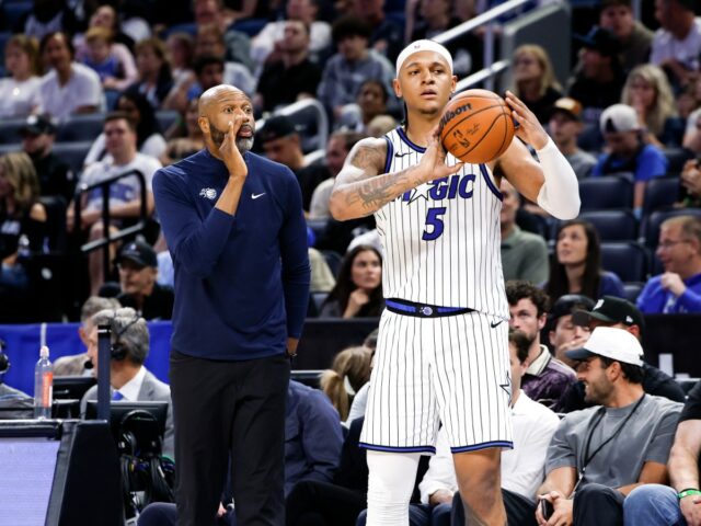 Orlando Magic Fire Jamahl Mosley - Quem poderia substituí-lo?
