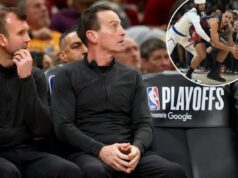 Os Cavaliers ainda se apegam à fé contra os Knicks, apesar do que sugere a história do seu déficit O técnico do Cleveland Cavaliers, Kenny Atkinson, assiste do banco durante o terceiro jogo das finais da Conferência Leste da NBA.