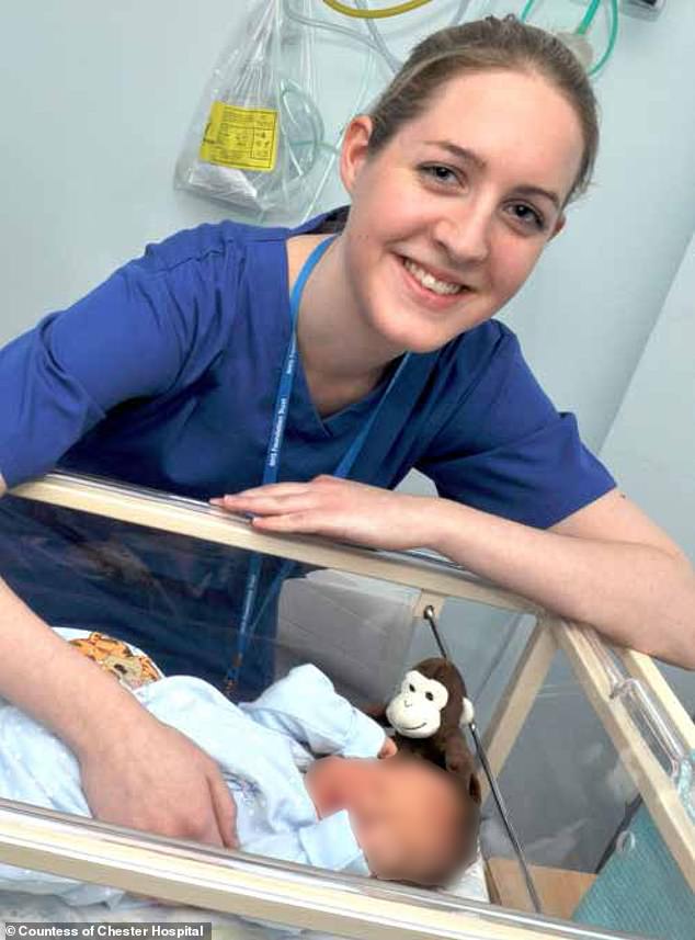 O receio de que Lucy Letby (na foto) tenha sido um “bode expiatório” para as mortes de bebés prematuros no seu hospital aumentou após o surgimento de novas provas sobre os médicos que alegadamente persuadiram a polícia a abrir um processo criminal contra ela.