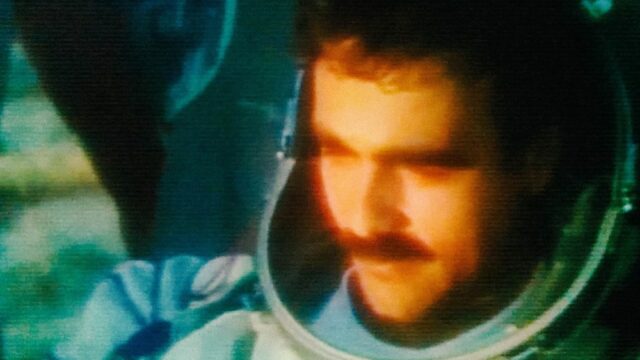 Os dezesseis filmes de Ken Loach embarcam no documento do Os dezesseis filmes de Ken Loach embarcam no documento do astronauta afegão de Elham Ehsas 'Forgotten Spaceman' (EXCLUSIVO)