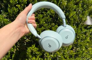 Os fones de ouvido mais recentes da Soundcores estão finalmente aqui e são impressionantemente acessíveis fones de ouvido verdes soundcore space 2