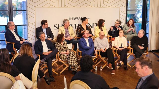 Os principais showrunners são sinceros ao superar a crise do segundo ano e por que a IA não combina com a criatividade | Vídeo
