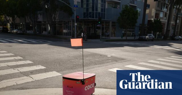 Os robôs de entrega estão se espalhando por Los Angeles. Os robôs de entrega estão se espalhando por Los Angeles. Moradores 'bêbados e os odeiam'