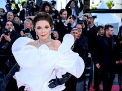 Os segredos de Joan Collins para sua aparência jovem revelados: Dame, 92 anos, come um abacate todos os dias, ainda consegue fazer espacates e jura que nunca fez Botox – depois de impressionar no tapete vermelho do Festival de Cinema de Cannes Joan Collins provou que o verdadeiro glamour de Hollywood não conhece idade ao fazer uma aparição deslumbrante no 79º Festival Anual de Cinema de Cannes na terça-feira.
