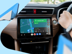 Otimizei o Android Auto para viagens longas e agora não posso voltar atrás Logotipo do Android Auto flanqueado por ícones de polegar para cima e polegar para baixo.