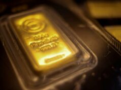 Ouro cai enquanto tensões EUA-Irã elevam o petróleo e alimentam temores de inflação Ouro cai enquanto tensões EUA-Irã elevam o petróleo e alimentam temores de inflação