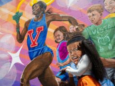 Outrora uma criança ‘doente’, a medalhista olímpica Brittany Brown agora tem um mural em sua escola primária Outrora uma criança ‘doente’, a medalhista olímpica Brittany Brown agora tem um mural em sua escola primária