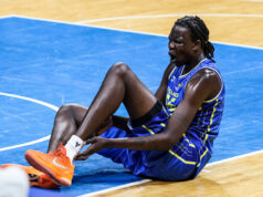 PBA: Bol Bol sofre lesão no tendão de Aquiles e está fora da Commissioner’s Cup TNT Tropang 5G importado Bol Bol sofre uma lesão durante o jogo 2 das semifinais da PBA Commissioner's Cup contra Meralco Bolts.