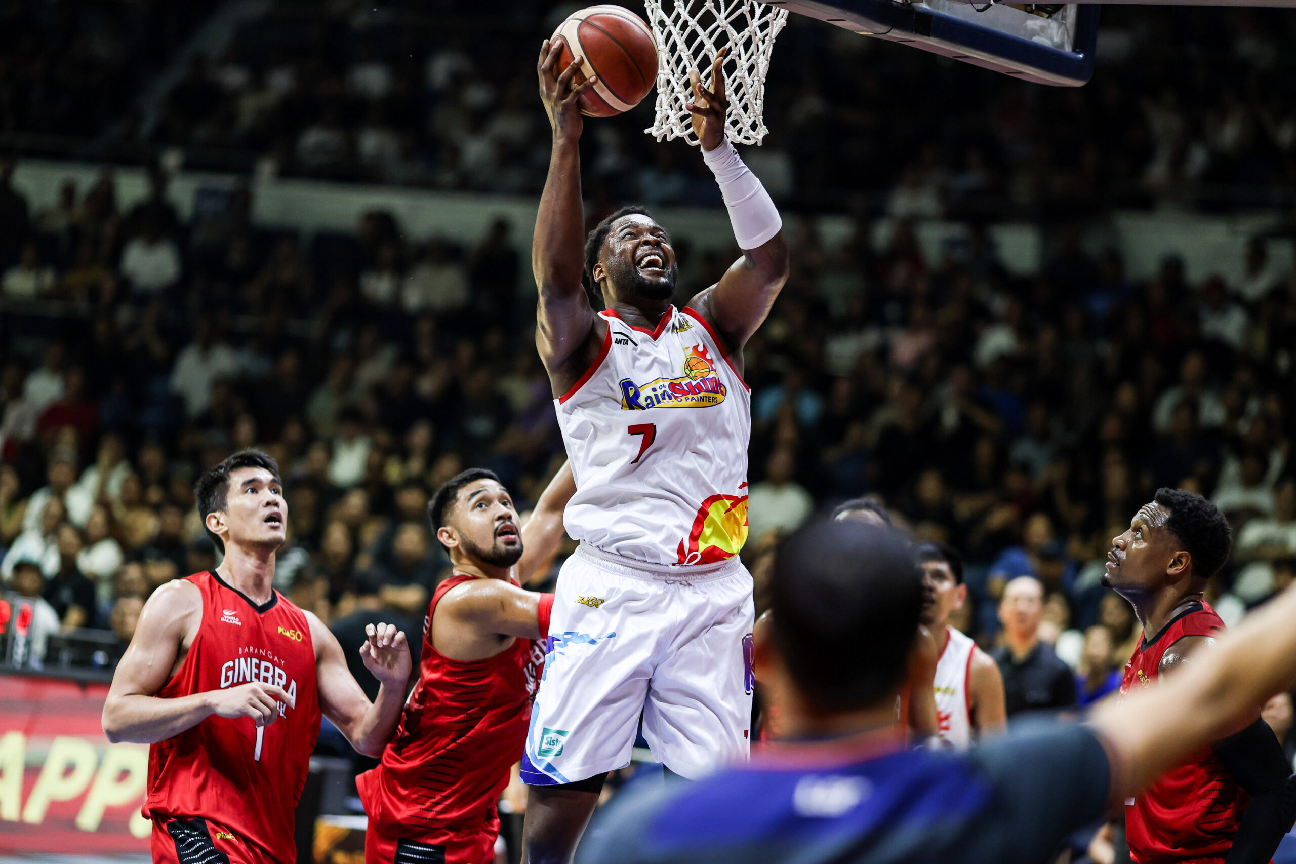 Jaylen Johhnson Rain or Shine x Barangay Ginebra semifinais do PBA