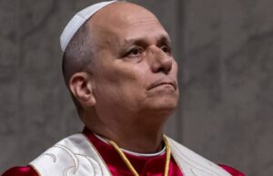 Papa Leão emite manifesto sobre IA alertando que ‘algoritmos opacos’ controlados por ‘poucas’ empresas podem trazer ‘novas formas de desumanização’ Papa Leão emite manifesto sobre IA alertando que ‘algoritmos opacos’ controlados por ‘poucas’ empresas podem trazer ‘novas formas de desumanização’