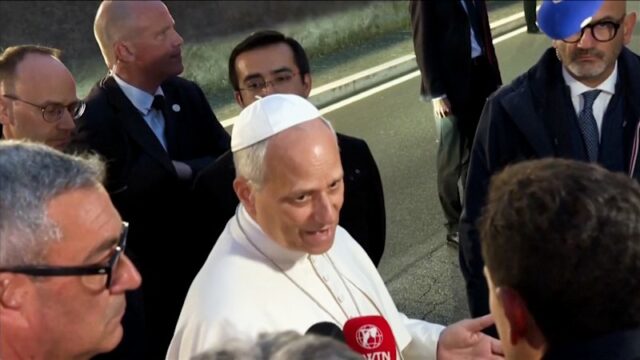 Papa Leão reafirma a missão da Igreja de pregar a paz na repreensão de Trump
