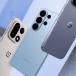 Google Pixel 10 azul sobreposto a um ícone de calendário exibindo o ano de 2030.