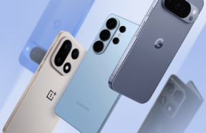 Parei de pagar a mais por carros-chefe depois que percebi que apenas esses quatro recursos são importantes Google Pixel 10 azul sobreposto a um ícone de calendário exibindo o ano de 2030.