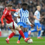 Paul Scholes e Nicky Butt não hesitaram em saber se o Man Utd deveria contratar Elliot Anderson ou Carlos Baleba