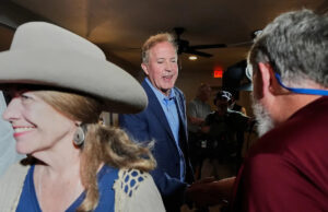 Paxton vence o segundo turno do Senado do Texas, derrotando o antigo titular Cornyn Paxton vence o segundo turno do Senado do Texas, derrotando o antigo titular Cornyn