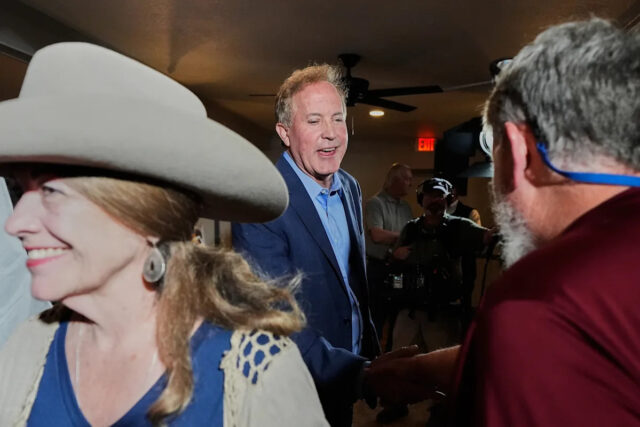 Paxton vence o segundo turno do Senado do Texas, derrotando Paxton vence o segundo turno do Senado do Texas, derrotando o antigo titular Cornyn