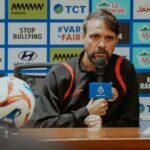 Pelatih Persija Kecewa Berat usai Dikalahkan Persib: Padahal Kami Jauh Lebih Unggul