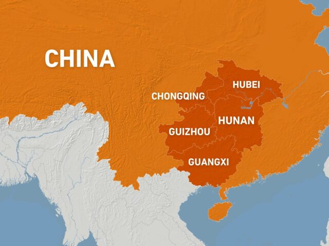 Pelo menos 10 mortos em enormes inundações que varrem o sul e o centro da China
