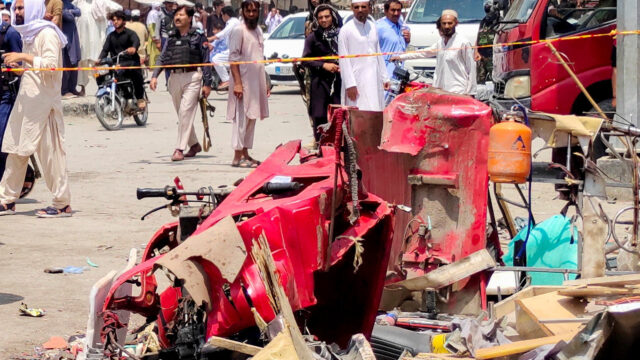 Pelo menos nove mortos em explosão no mercado do Paquistão
