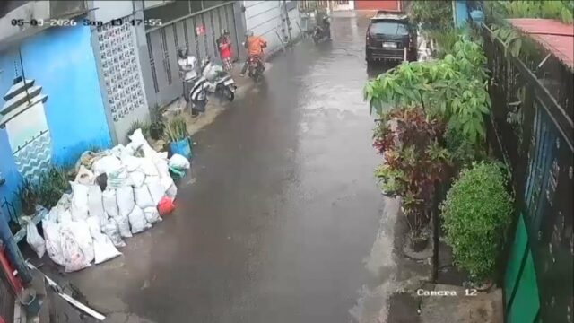 Pengakuan Kurir JNE de Bandung Dibegal Saat Neduh Hujan: Pelaku Awalnya Cuma Minta Plastik
