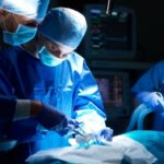 Peran Teknologi Medis Modern para Menekan Risiko Paparan Darah pada Nakes