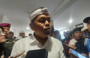 Persib Bandung dapat Bonus Rp1 Miliar dari KDM Persib Bandung dapat Bonus Rp1 Miliar dari KDM
