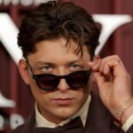 Pesquisa de James Bond: estrela de 'Sunset Boulevard' Tom Francis fará testes para ser o próximo 007 (EXCLUSIVO)