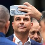 Pesquisa mostra Lula e Bolsonaro empatados antes da eleição presidencial no Brasil
