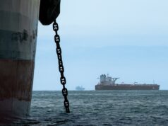 Petroleiro chinês sai do Estreito de Ormuz em saída rara Petroleiro chinês sai do Estreito de Ormuz em saída rara