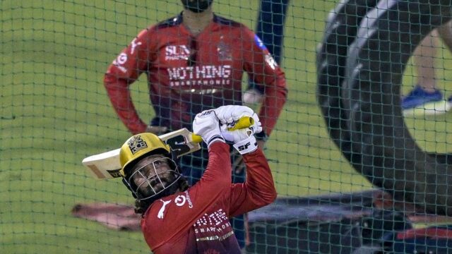 Placar RCB vs KKR AO VIVO, IPL 2026: Royal Challengers Bengaluru hospeda Kolkata Knight Riders; Lançamento atrasado devido ao campo externo molhado
