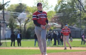 Plainedge júnior Jaxson Torres virando cabeças com no-hitters consecutivos Jaxson Torres defende a Plainedge High School.