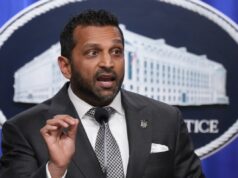 Plataformas de caridade fortaleceram o ataque de Trump à dissidência | Opinião FBI Director Kash Patel speaks during a news conference at the Justice Department, Tuesday, April 21, 2026, in Washington.
