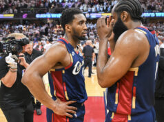 Playoffs da NBA: Harden e Mitchell ajudam Cavaliers a evitar 0-3 contra Pistons James Harden Donovan Mitchell Cavaliers x Pistons NBA Playoffs, jogo 3