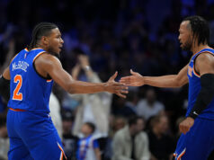 Playoffs da NBA: Knicks vencem 76ers e reservam retorno às finais do Leste McBride Jalen Brunson Knicks x 76ers, jogo 4, playoffs da NBA