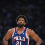– O Philadelphia 76ers lutou bem sem Joel Embiid, embora pudesse ter usado seu homem no meio quando lutou para marcar nos minutos finais do jogo 2 na noite de quarta-feira nos playoffs da NBA.