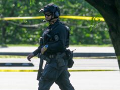 Polícia dos EUA responde a relatos de tiros disparados perto da Casa Branca Polícia dos EUA responde a relatos de tiros disparados perto da Casa Branca