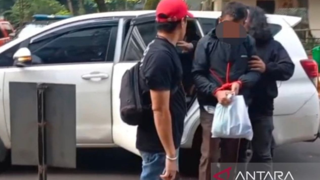 Polisi Bekuk Sopir Taksi Arogan Rusak Mobil Pengendara di Tol JORR
