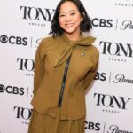 Por dentro do almoço dos indicados ao Tony de 2026: Carrie Coon pede assistência infantil universal, Brandon Uranowitz e Stephanie Hsu querem uma Broadway melhor