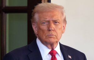 Por que Donald Trump não usa colete à prova de balas após tentativas de assassinato Karoline Leavitt diz que ‘ninguém nos últimos anos’ enfrentou ‘mais violência’ do que o presidente Donald Trump