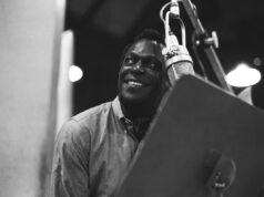 Por que Miles Davis ainda é importante | Opinião Miles Davis during recording sessions for the Columbia Records release