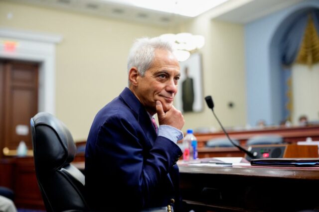 Por que Rahm Emanuel diz que os democratas ficaram “muito confortáveis ​​​​no banheiro” enquanto ele pondera a candidatura à Casa Branca em 2028
