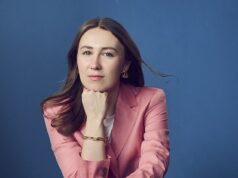 Por que eu gostaria de nunca ter ido para a universidade. Antes mesmo de considerar incentivar SEUS filhos a ingressar no ensino superior, leia a realidade da minha vida. Adolescentes: consigam um emprego, comecem a ganhar – e nunca olhem para trás Charlotte Ambrose formou-se em Literatura Inglesa na Universidade de Durham, seguida por um mestrado de um ano em Literatura Inglesa na Universidade de Bristol e uma qualificação em jornalismo.